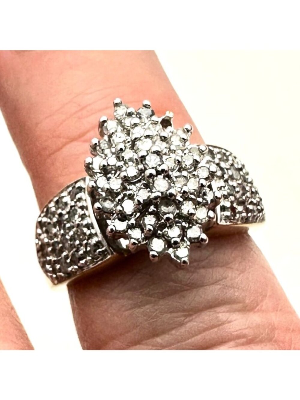 Vintage 10K Yellow Gold 1 Carat Total Weight Diamond Cluster Ring Size 7